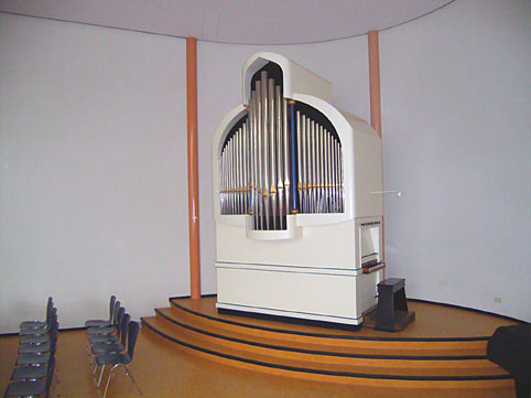 Beschrijving: oude orgel staat nu inde Ludgeruskerk, Dronten